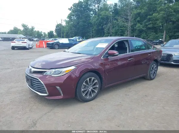 4T1BK1EB7JU273574 2018 TOYOTA AVALON - Image 2