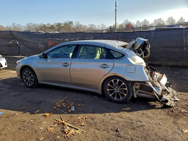4T1BK1EB7JU275177 2018 TOYOTA AVALON - Image 2