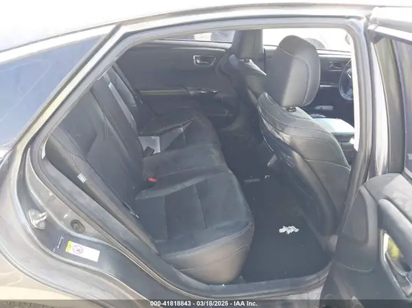 4T1BK1EB7JU279276 2018 TOYOTA AVALON - Image 8