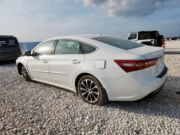 4T1BK1EB7JU282095 2018 TOYOTA AVALON - Image 2