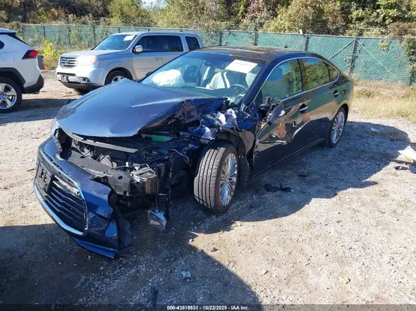 4T1BK1EB7JU287409 2018 TOYOTA AVALON - Image 2