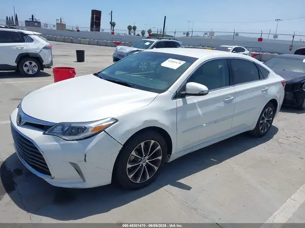 4T1BK1EB7JU288009 2018 TOYOTA AVALON - Image 2