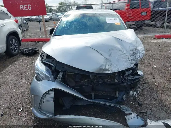 4T1BK1EB8GU215465 2016 TOYOTA AVALON - Image 2