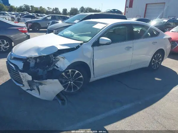 4T1BK1EB8GU218043 2016 TOYOTA AVALON - Image 2