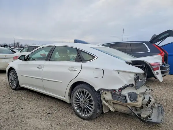 4T1BK1EB8JU277164 2018 TOYOTA AVALON - Image 2