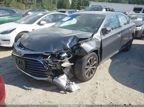 4T1BK1EB8JU282283 2018 TOYOTA AVALON - Image 2