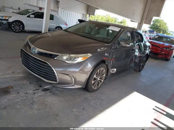 4T1BK1EB8JU283305 2018 TOYOTA AVALON - Image 2