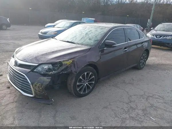 4T1BK1EB8JU283451 2018 TOYOTA AVALON - Image 2