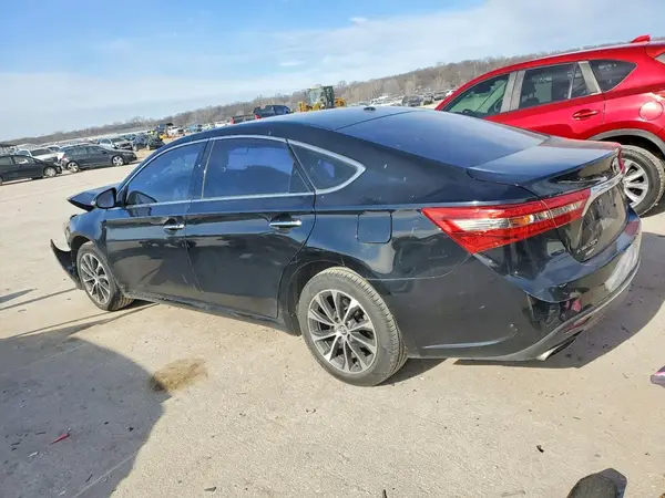4T1BK1EB9JU276069 2018 TOYOTA AVALON - Image 2