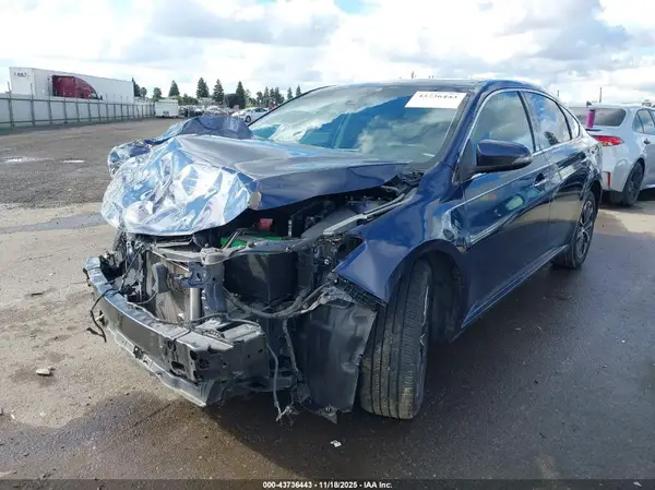 4T1BK1EB9JU282812 2018 TOYOTA AVALON - Image 2