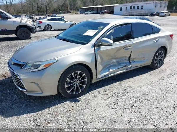 4T1BK1EB9JU283488 2018 TOYOTA AVALON - Image 2
