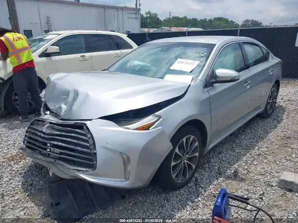 4T1BK1EB9JU284382 2018 TOYOTA AVALON - Image 2