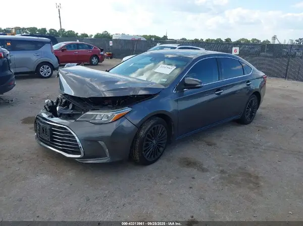 4T1BK1EB9JU286973 2018 TOYOTA AVALON - Image 2