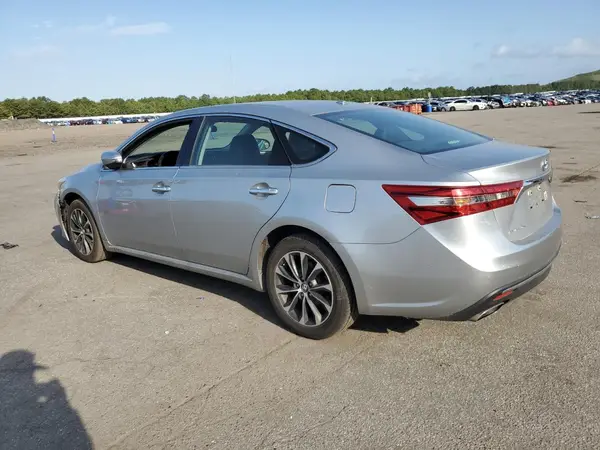 4T1BK1EB9JU288223 2018 TOYOTA AVALON - Image 2