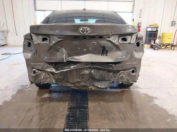 2016 TOYOTA AVALON auction photo 6
