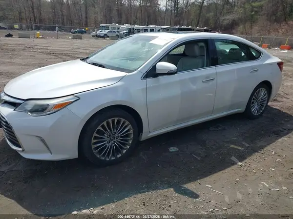4T1BK1EBXJU269745 2018 TOYOTA AVALON - Image 2