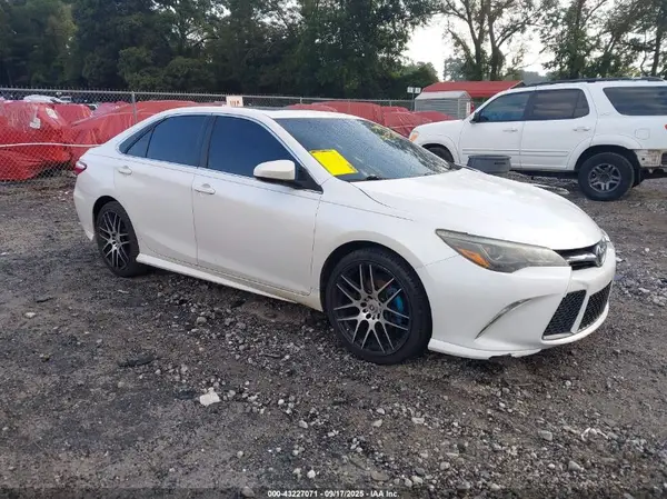 4T1BK1FK0GU571097 2016 TOYOTA CAMRY - Image 1
