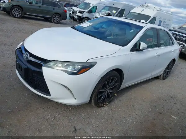 4T1BK1FK0GU571892 2016 TOYOTA CAMRY - Image 2