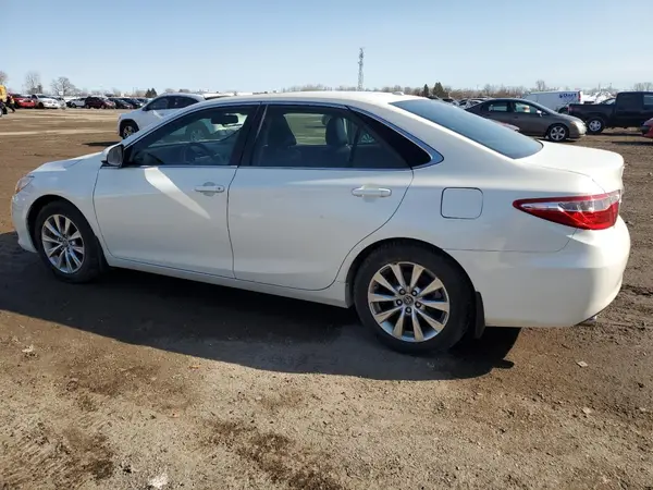 4T1BK1FK0GU572668 2016 TOYOTA CAMRY - Image 2