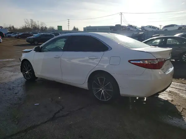 4T1BK1FK0GU572914 2016 TOYOTA CAMRY - Image 2