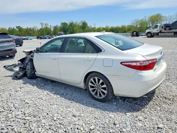 4T1BK1FK0GU574033 2016 TOYOTA CAMRY - Image 2