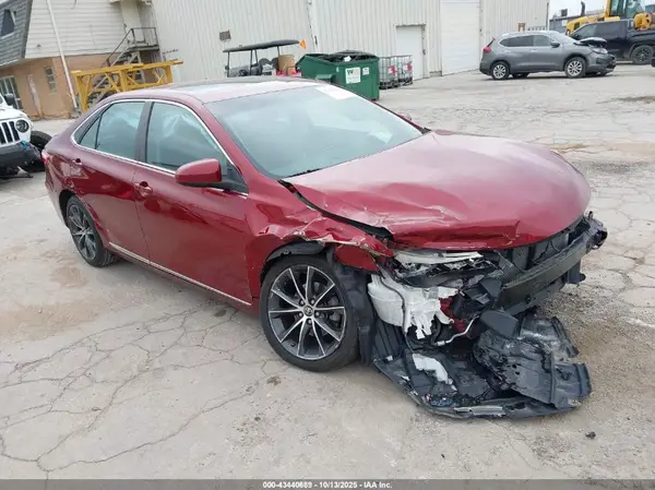 4T1BK1FK0GU574226 2016 TOYOTA CAMRY - Image 1
