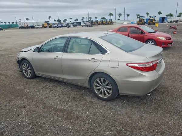4T1BK1FK0HU579119 2017 TOYOTA CAMRY - Image 2