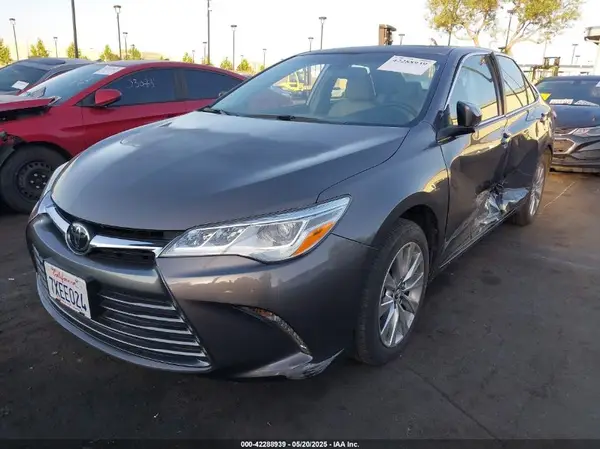 4T1BK1FK0HU583249 2017 TOYOTA CAMRY - Image 2