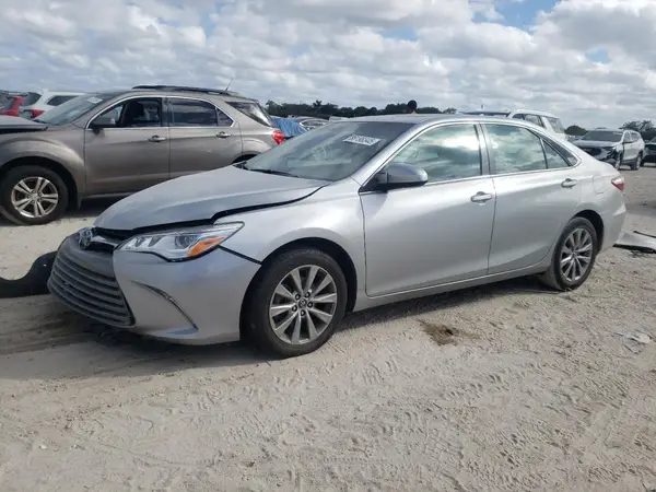4T1BK1FK0HU585177 2017 TOYOTA CAMRY - Image 1