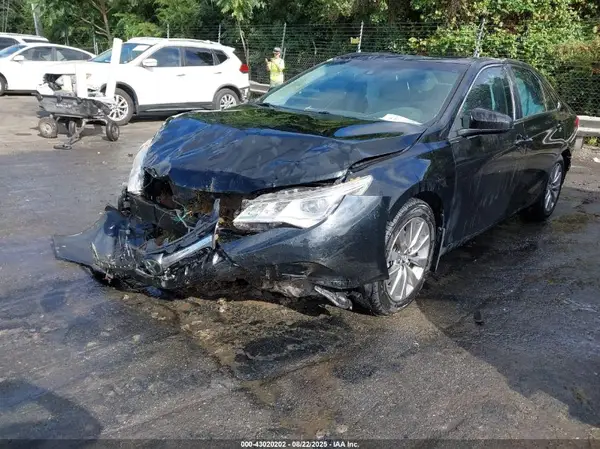 4T1BK1FK0HU585261 2017 TOYOTA CAMRY - Image 2