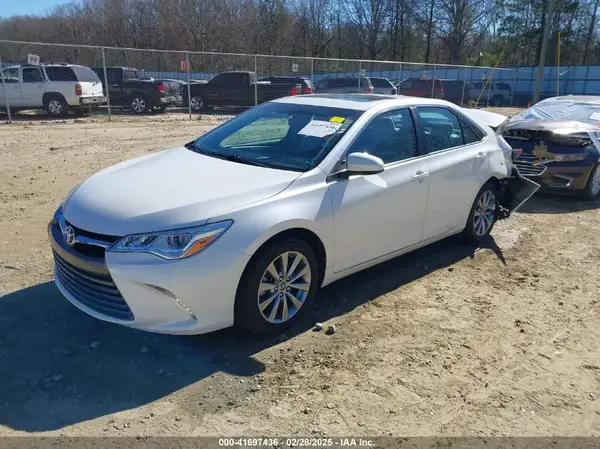 4T1BK1FK1GU569780 2016 TOYOTA CAMRY - Image 2