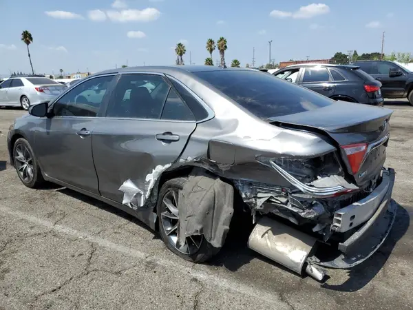 4T1BK1FK1GU569973 2016 TOYOTA CAMRY - Image 2