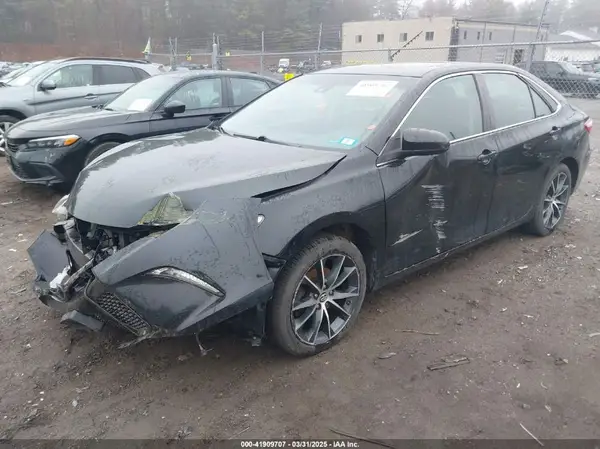 4T1BK1FK1GU570525 2016 TOYOTA CAMRY - Image 2