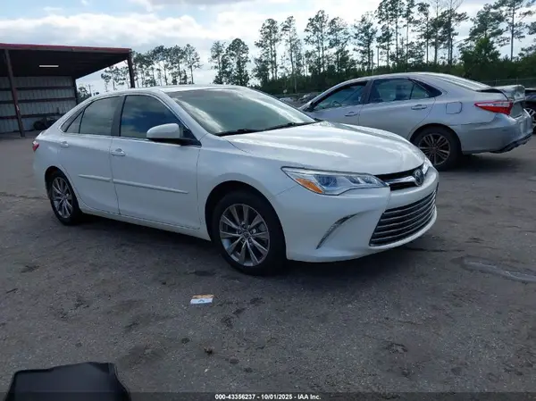 4T1BK1FK1GU572372 2016 TOYOTA CAMRY - Image 1
