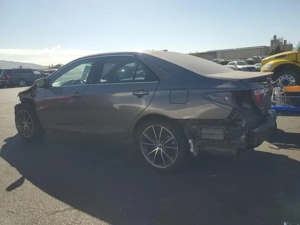 4T1BK1FK1GU572954 2016 TOYOTA CAMRY - Image 2