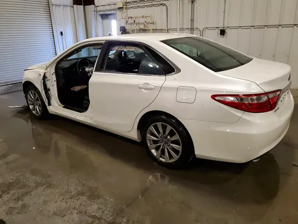 4T1BK1FK1GU575711 2016 TOYOTA CAMRY - Image 2