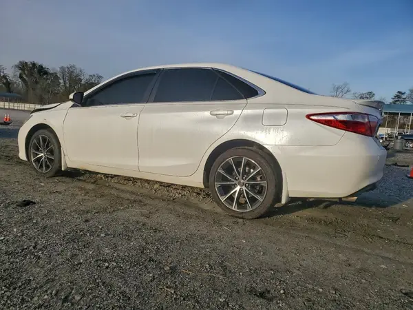 4T1BK1FK1HU580652 2017 TOYOTA CAMRY - Image 2