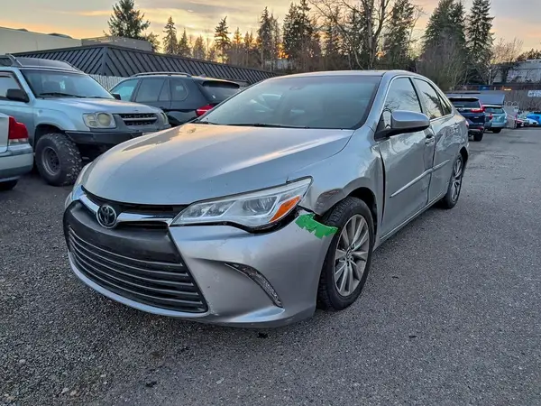 4T1BK1FK1HU583261 2017 TOYOTA CAMRY - Image 2