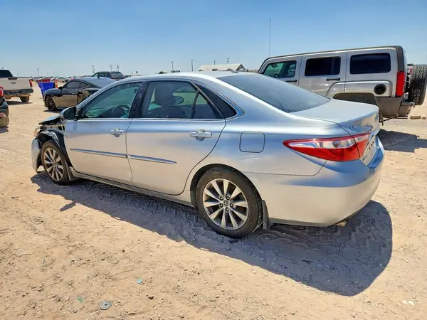 4T1BK1FK2GU571098 2016 TOYOTA CAMRY - Image 2