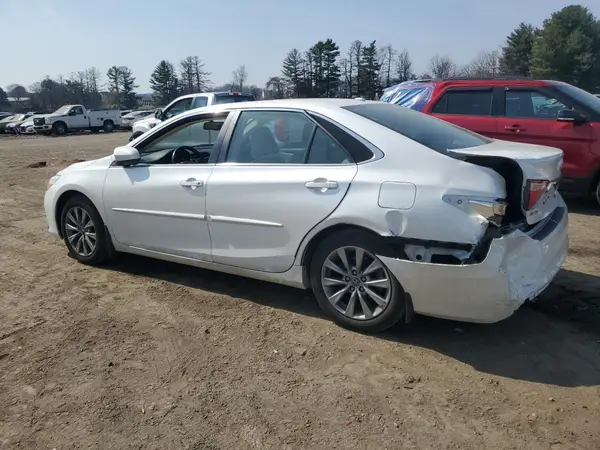4T1BK1FK2GU572736 2016 TOYOTA CAMRY - Image 2