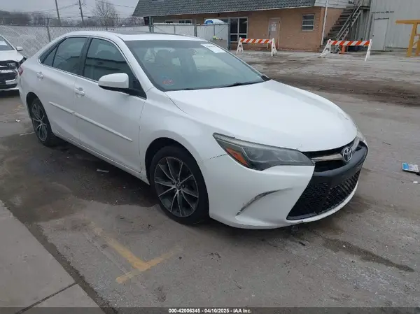 4T1BK1FK2GU573157 2016 TOYOTA CAMRY - Image 1
