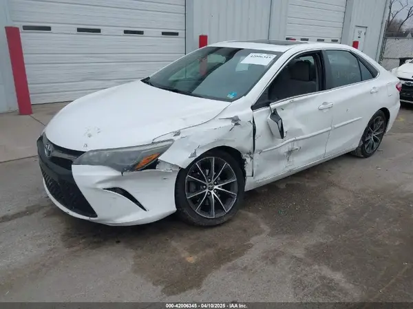 4T1BK1FK2GU573157 2016 TOYOTA CAMRY - Image 2