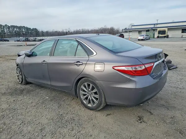 4T1BK1FK2HU579459 2017 TOYOTA CAMRY - Image 2
