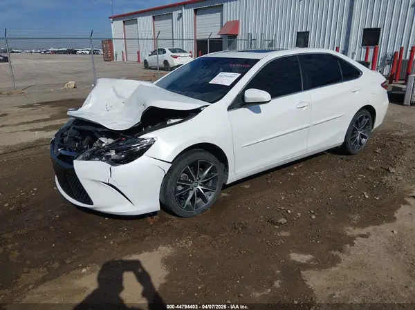 4T1BK1FK2HU581082 2017 TOYOTA CAMRY - Image 2
