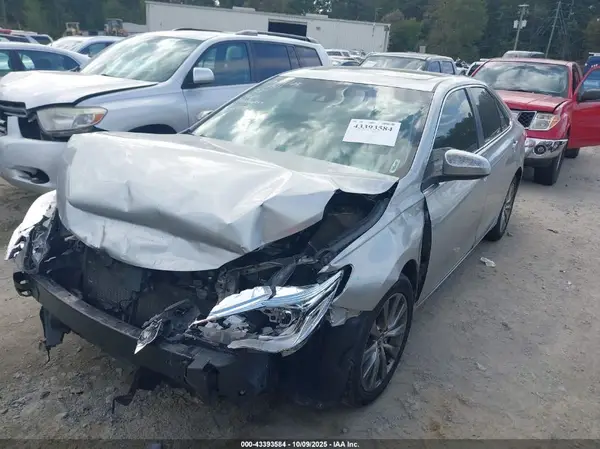 4T1BK1FK2HU582409 2017 TOYOTA CAMRY - Image 2