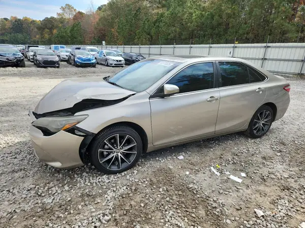 4T1BK1FK3GU031033 2016 TOYOTA CAMRY - Image 1