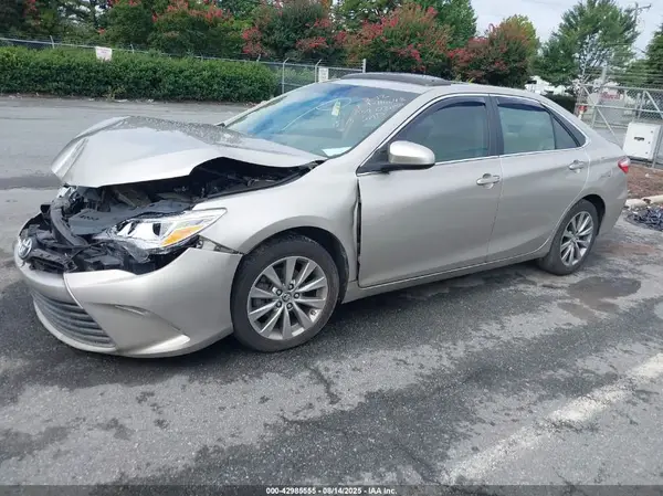 4T1BK1FK3GU031159 2016 TOYOTA CAMRY - Image 2