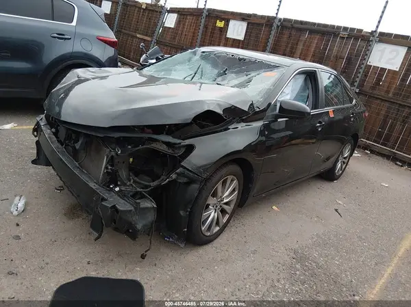 4T1BK1FK3GU569103 2016 TOYOTA CAMRY - Image 2