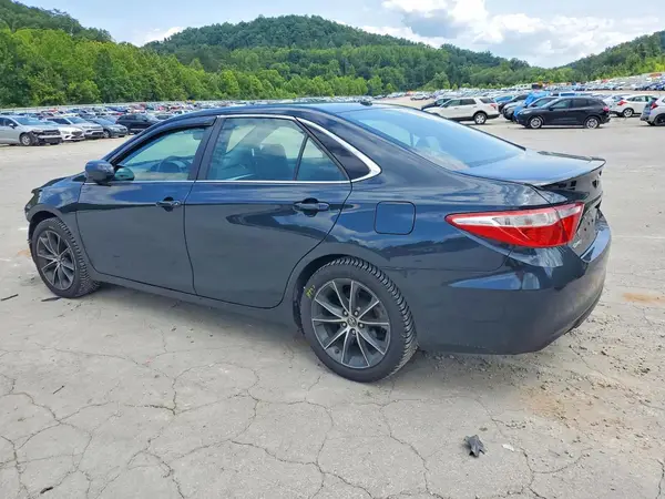 4T1BK1FK3GU571787 2016 TOYOTA CAMRY - Image 2