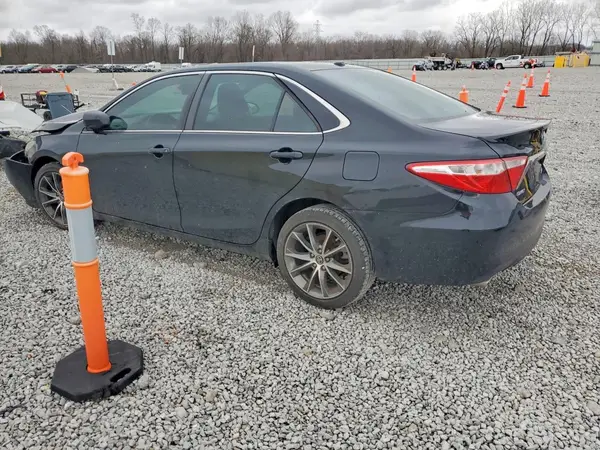 4T1BK1FK3GU573748 2016 TOYOTA CAMRY - Image 2